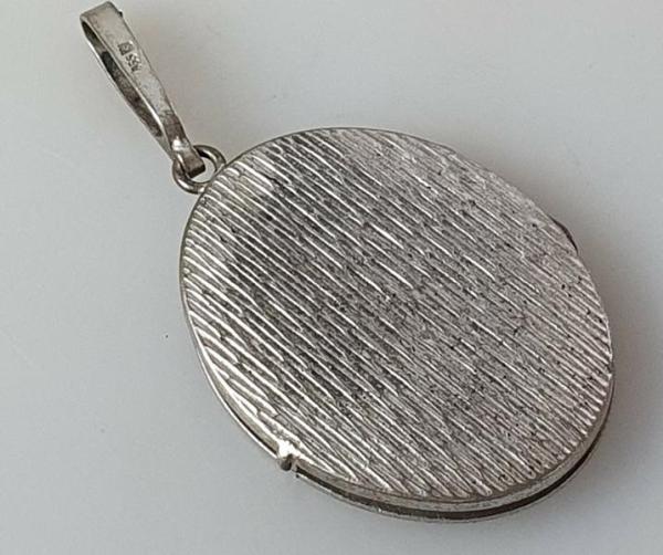 Medaillon Anhänger mit Motiv aus 835er Silber, Gewicht: 10,9g