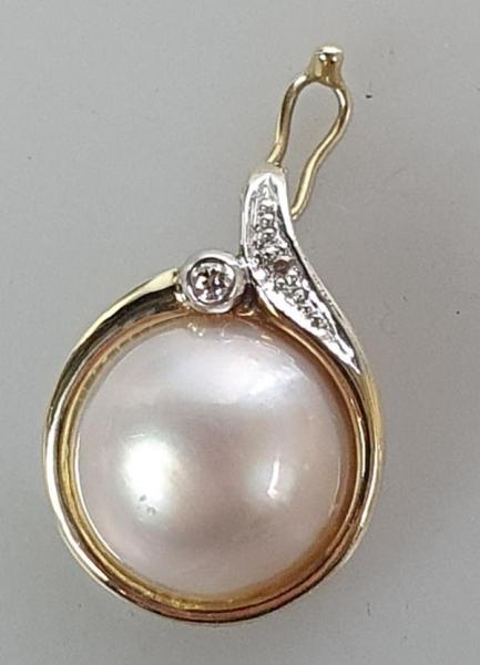 Großer Halbperlen Diamant Kettenanhänger aus 585er Gold, Gewicht: 4,7g