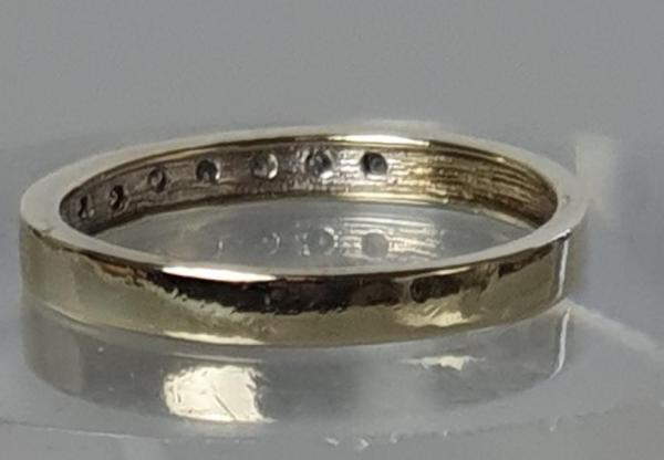 Memory Diamantring mit neun Diamanten aus 585er Gold, Größe 52, Gewicht: 1,9g