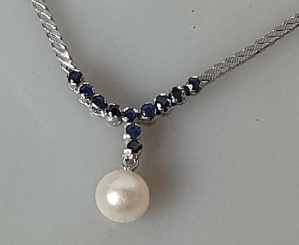 Edles Saphir/ Perlencollier, 585er Weissgold, Länge 44,5 cm, Gewicht: 19,2g