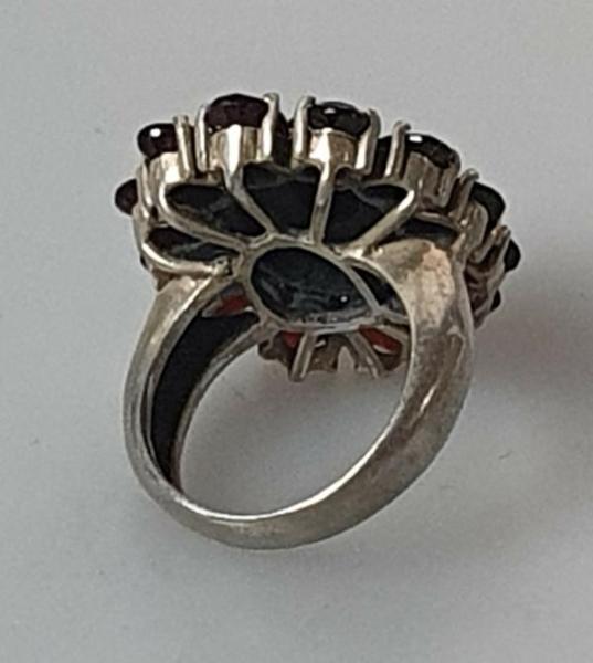 Granatsteinring aus 925er Sterlingsilber, Größe 51, Gewicht: 8,8g