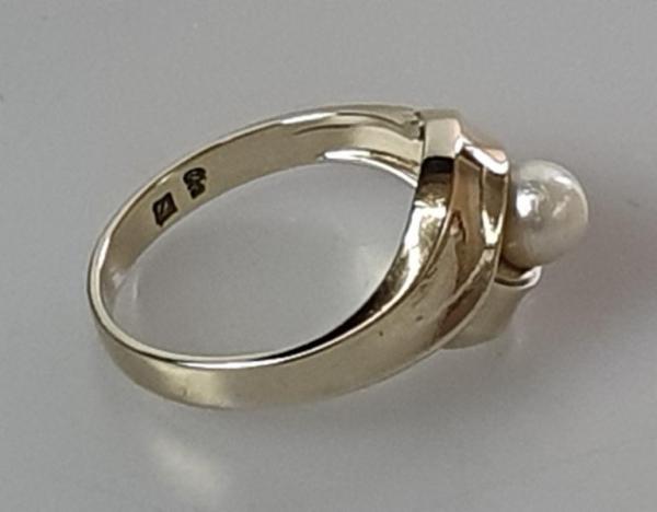 Perlenring aus 333er Gold, Größe 58, Gewicht: 3,0g