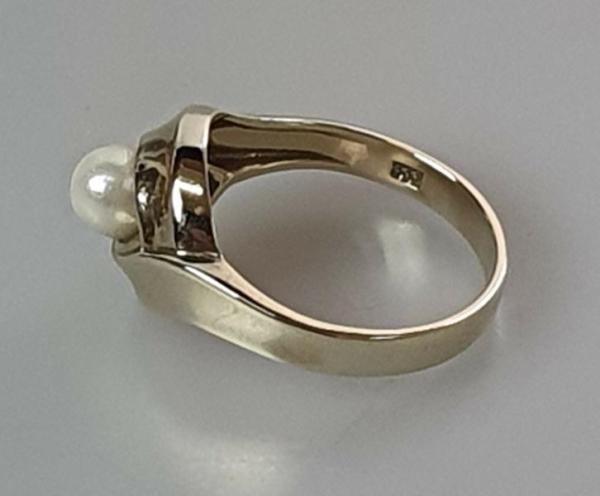 Perlenring aus 333er Gold, Größe 58, Gewicht: 3,0g