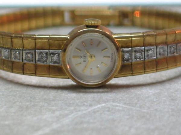 Vintage Ebel Diamanten 0.30 ct. Schmuckuhr Damenarmbanduhr aus 750er Gold 18 kt. Gewicht: 35,0 Gramm