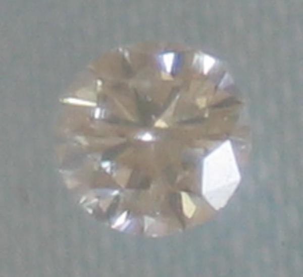 Diamant im Brillantschliff 0.26 ct / SI2 / F / VG/ VG / VG / mit HRD Report