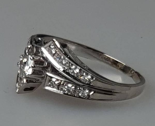 Eleganter Diamantring aus 585er Weißgold (ca. 0.90 ct.), Größe 59, Gewicht: 4,2g
