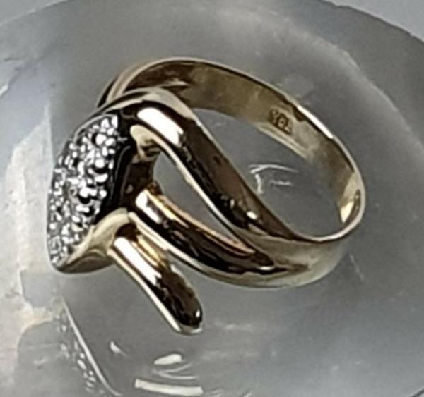 Diamantring aus 585er Gold, Größe 45, Gewicht: 1,9g