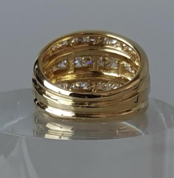 Exclusive Juweliersarbeit: Diamantring 3.03 ct aus 750er Gelbgold mit 44 Diamanten, Größe 56