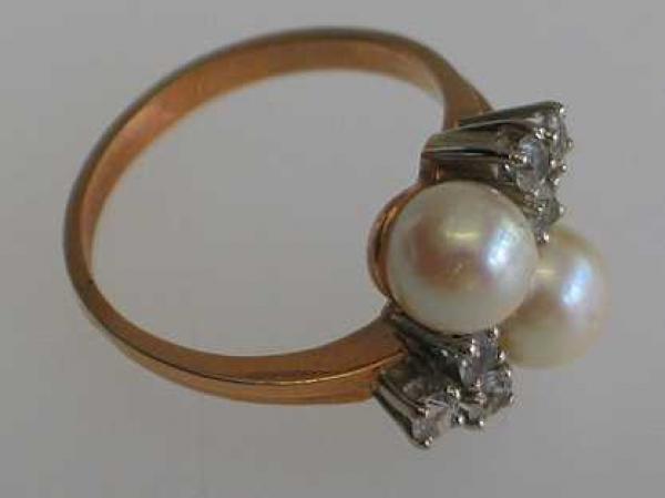 NEU Schöner Ring aus 585er Gold mit 2 Perlen und 6 Spinelen, Größe 55, Gewicht: 4,8g