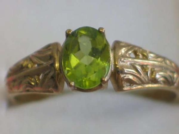 NEU Damenring aus 333er Gold mit 1 ct. Sphene Edelstein, Größe 66, Gewicht: 2,9g