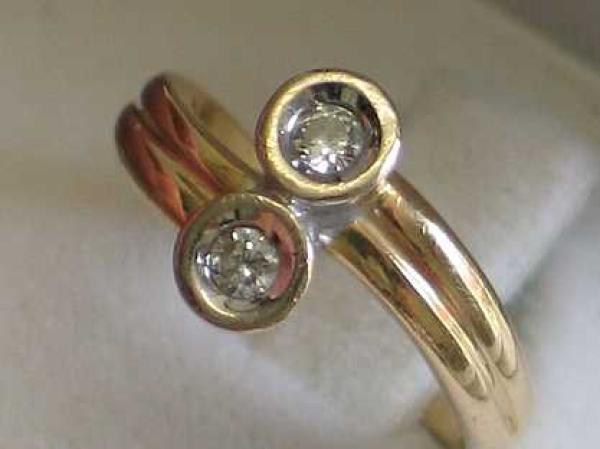 Feiner Diamantring (Brillanten) aus 585er Gold, Karat ca. 0.12 ct., Größe 50, Gewicht: 4,0g