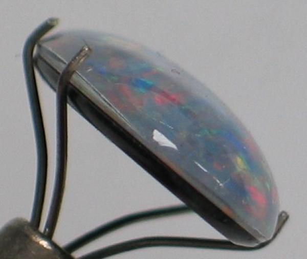 Opal, Triplette, oval, Australien, Gewicht: 6.19 ct.