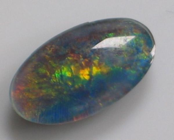Opal, Triplette, oval, Australien, Gewicht: 4.2 ct.