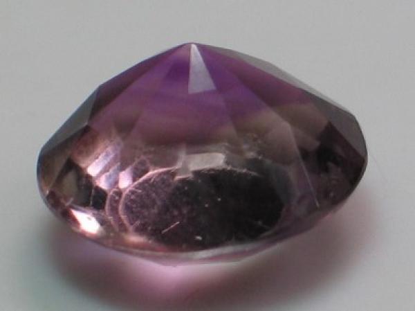 Amethyst im Rundschliff, Gewicht: 5,7 ct.