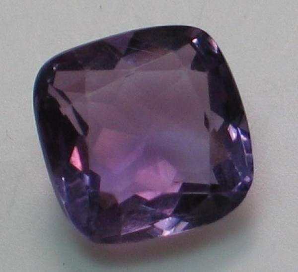 Amethyst im Quadratschliff, Gewicht: 4.1 ct.