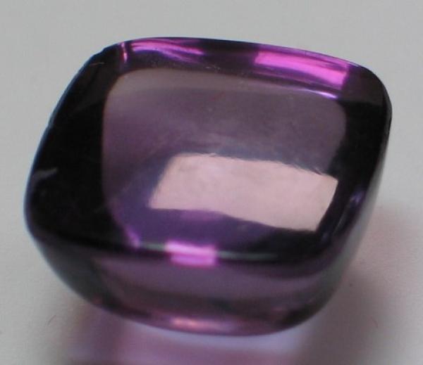 Amethyst Cabochon, Cushion, Antik, Gewicht: 14.8 ct.