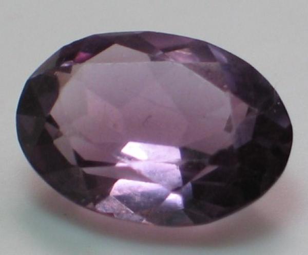 Amethyst im Ovalschliff, Gewicht: 4.5 ct.