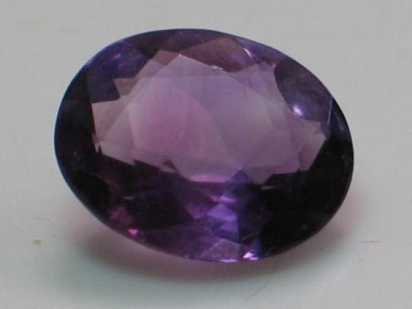 Amethyst im Ovalschliff, Gewicht: 2.7 ct.