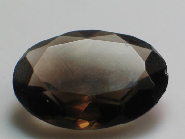 Rauchquarz, oval, Gewicht: 9.0 ct.