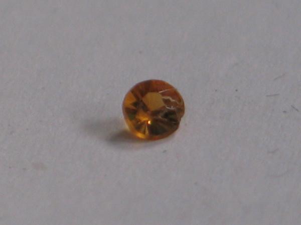Golden Citrin, rund, 0.07 ct, Maße: 2,80-2,81 x 2,13 mm