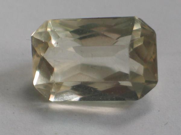 Citrin, hellgelb, Ceylonschliff, Gewicht: 9.1 ct.