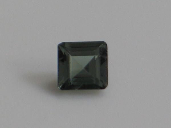 Turmalin, blaugrün, Carré, 0.35 ct, Maße: 4,10-4,11 x 2,47 mm