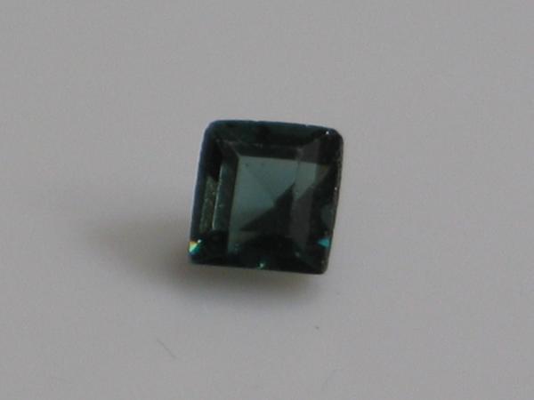 Turmalin, blaugrün, Carré, 0.38 ct, Maße: 3,83-4,06 x 2,65 mm