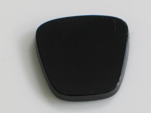 Onyx Platte -schwarz- , asymmetrisch, ohne Randfacette, L/B/H 14,16 x14,99-10,16 x 2,20 mm, Gewicht: 4.8 ct.