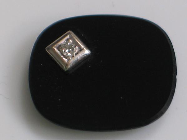 Onyx Platte mit Diamant 0.03 ct. in Weißgoldfassung, Randfacette, Gewicht: 1,07 g