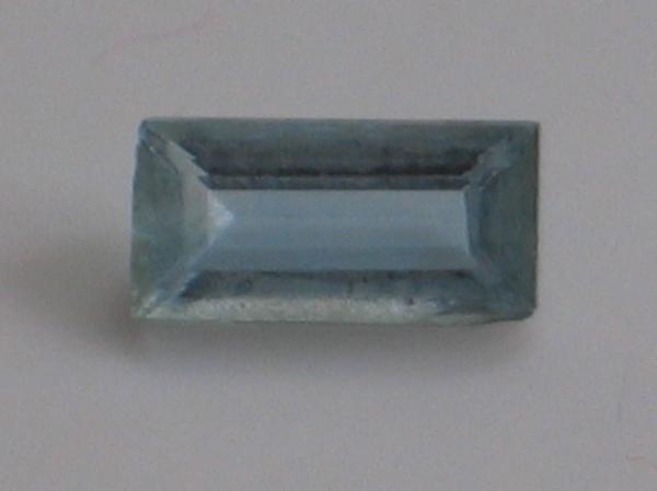 Aquamarin, blau, Rechteckschliff, Gewicht: 0.65 ct.