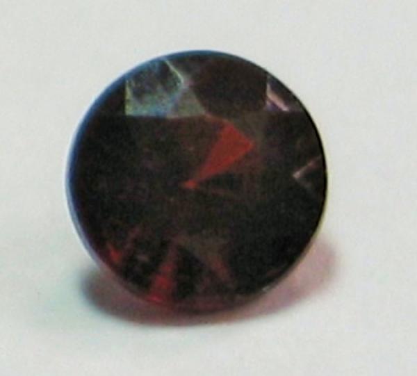 Pyrop-Granat, blutrot, Rundschliff, Maße: 4,94-4,99 x 3,05mm, Gewicht: 0.51 ct.