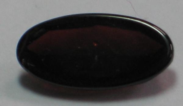 Pyrop-Granat, blutrot, Navetteschliff, Maße: 12,12 x 6,29 x 3,20mm, Gewicht: 2.5 ct.