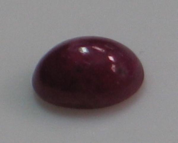 Rubin, Pink, Cabochon, Maße: 6,07 x 4,33 x 3,05mm, Gewicht: 0.68 ct.