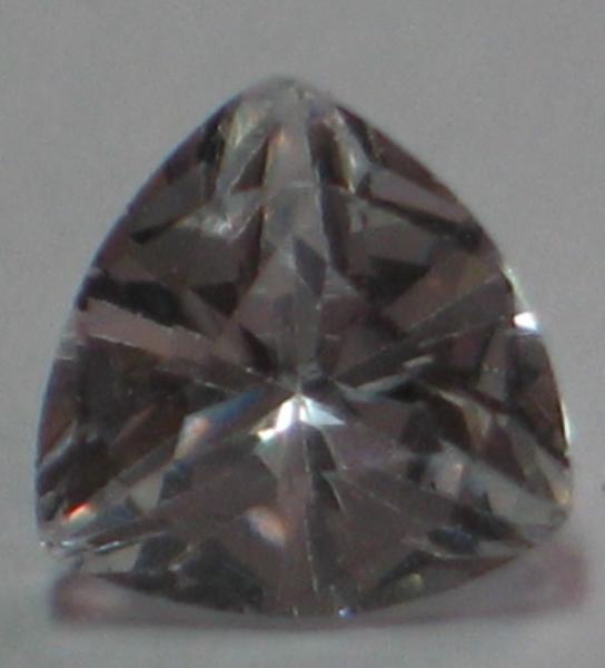 Zirkonia, weiss, Trilliantschliff, Maße: 7,06 x 7,12 x 4,25mm, Gewicht: 2.16 ct.