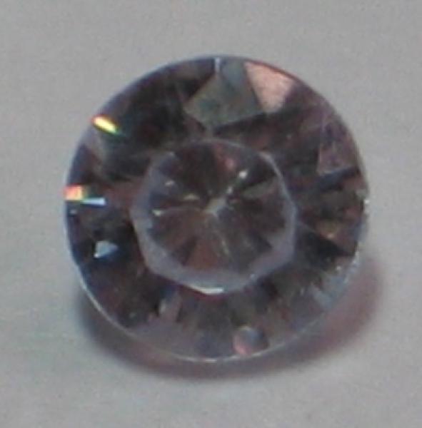 Zirkonia, weiss, Rundschliff, Maße: 4,07-4,10 x 2,56mm, Gewicht: 0.36ct.