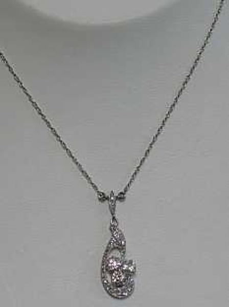 Art Deco: Collier mit 26 Diamanten, Weissgold 585 + 750, Länge 49,5 cm
