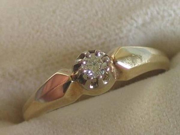 Brillantring (0.10 ct.) aus 585er Gelbgold, Größe 58, Gewicht: 2,5g