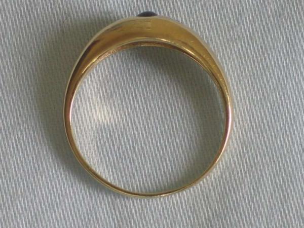 Ring 585er Gelbgold mit 2 Diamanten 0.04 ct. und 1 Saphir, Größe 55, Gewicht: 2,7g