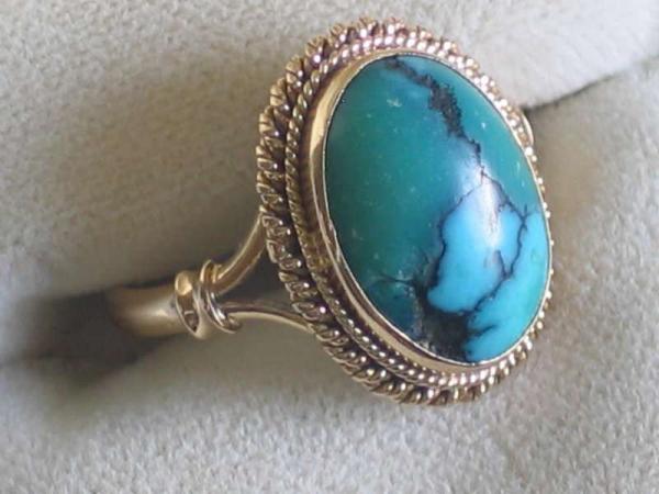 Antikschmuck: Ring mit Türkis 750er Gold, um 1930, Größe 53, Gewicht: 4,6g