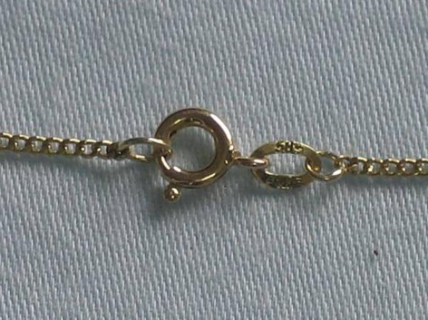 Hübsches Collier mit Rubin, Saphir, Zirkonia aus 585er Gold Gewicht: 4,0g