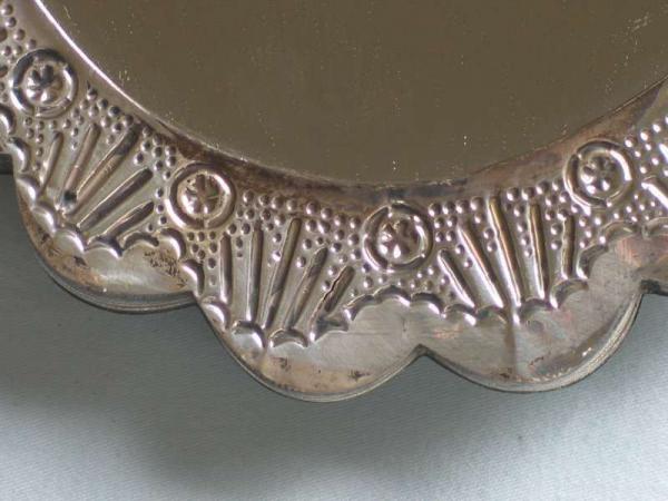 Zierspiegel mit Rückseitenornamenten, 900er Silber Gewicht: 586,0 Gramm