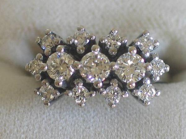 Edler Brillantring mit 1.10 ct. aus 585er Weißgold, Größe 54, Gewicht: 6,4g