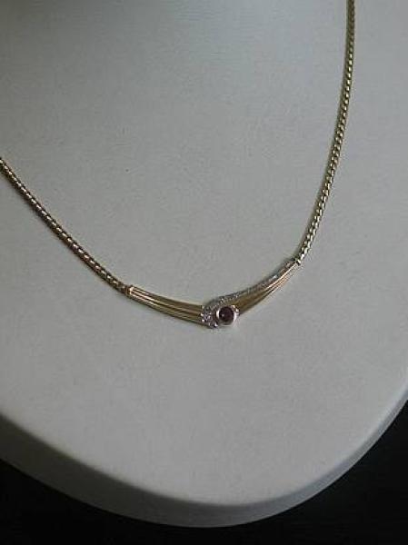 Rubin-Diamantcollier aus 585er Gold, Länge 41,2 cm, Gewicht: 7,7g