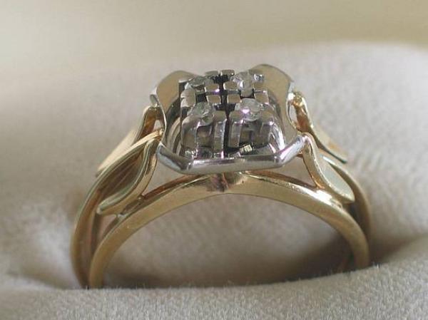 Diamantring 0.10 ct. aus 585er Gelbgold mit Weißgold, Größe 58,Gewicht: 5,4g