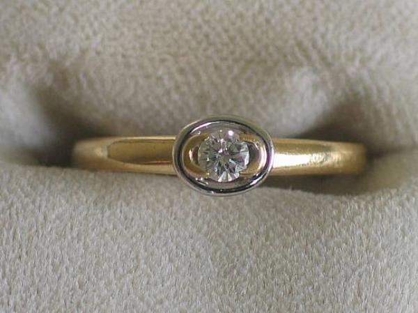 Brillantsolitär mit 0.13 ct. aus 750er Gold, Größe 54, Gewicht: 2,1g