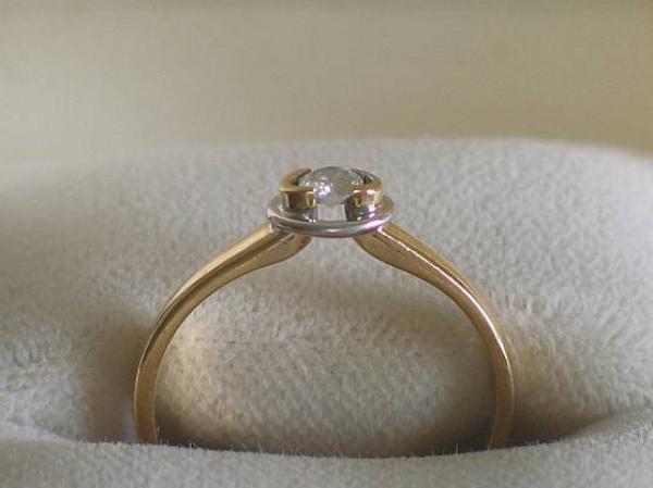 Brillantsolitär mit 0.13 ct. aus 750er Gold, Größe 54, Gewicht: 2,1g