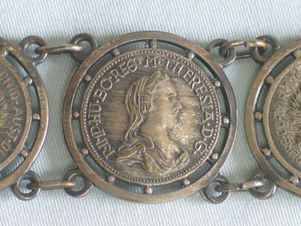 Tolles silbernes Münz-/ Medaillenarmband, Länge 20,0 cm, Gewicht: 38,2g