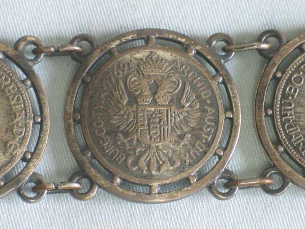 Tolles silbernes Münz-/ Medaillenarmband, Länge 20,0 cm, Gewicht: 38,2g