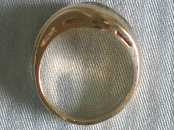 Diamantring mit Diamanten im Baguetteschliff 0.20 ct aus 585er Gelbgold, Größe 53, Gewicht: 7,9g