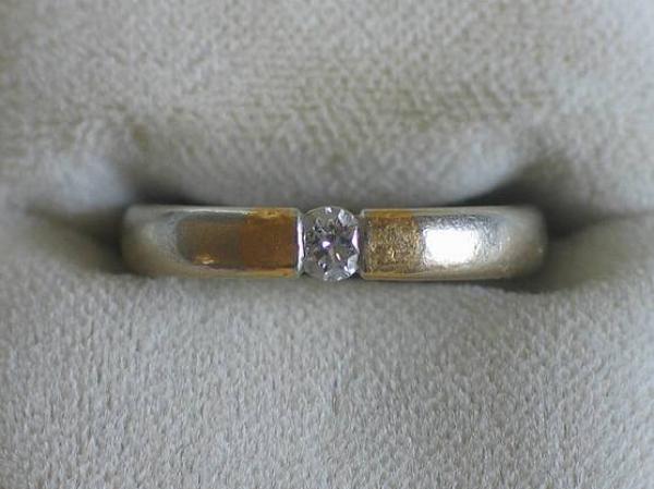 Brillantring mit 0.10 ct. aus 950er Platin mit Gelbgoldstreifen, Größe 51, Gewicht: 7,0g